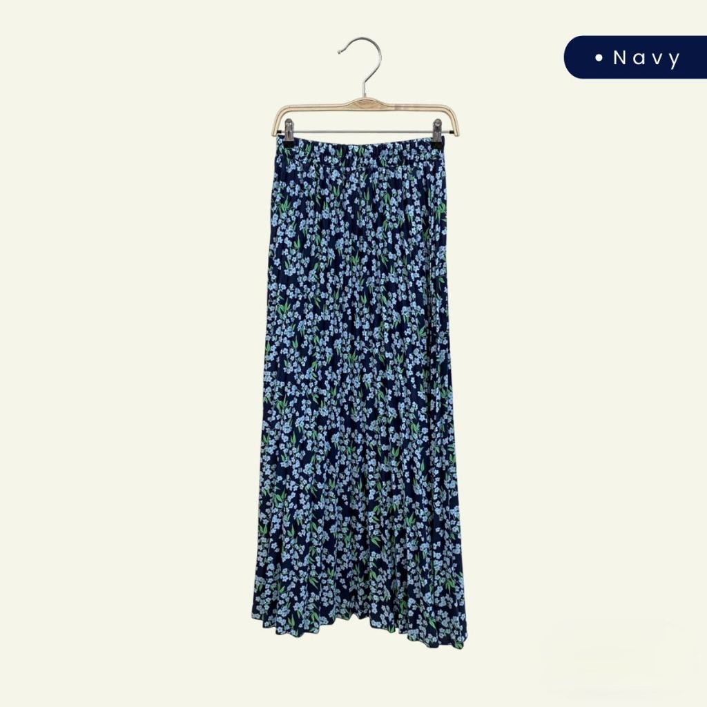 ZUCCA Yanie Floral Pleated Skirt (ZW167 382) - Pattern F Navy - Image 1