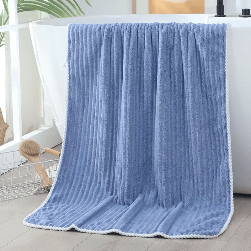 Candy Velvet Bath Towel Water-Absorbent Microfiber Extra-large - Blue - Image 1