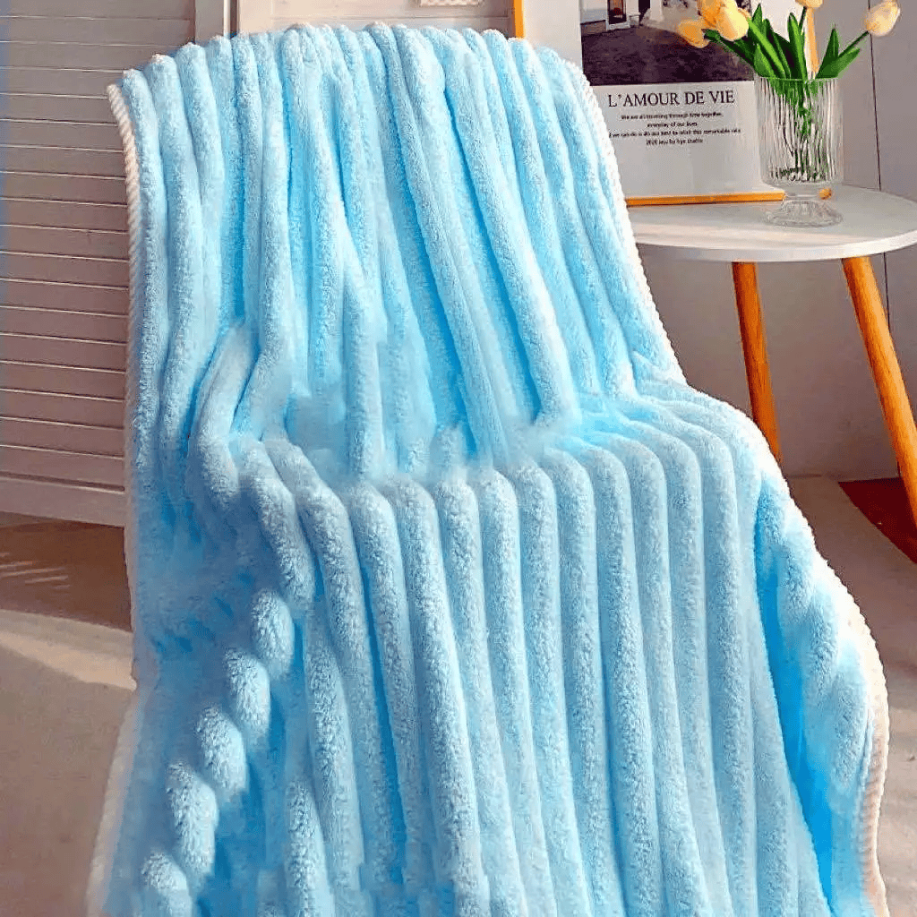Candy Velvet Bath Towel Water-Absorbent Microfiber Extra-large - Sky Blue - Image 1