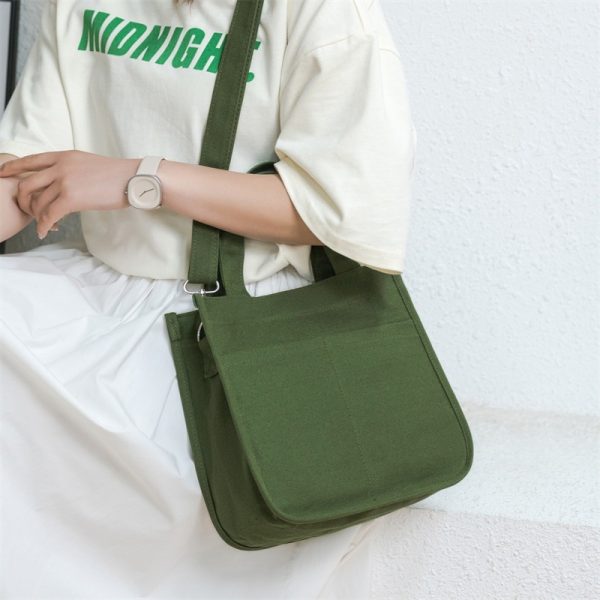 Large-capacity canvas bag with trendy ins-style design practical for commuting mommy bag with multiple compartments - blue